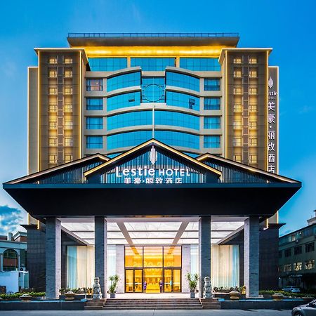 Mehood Lestie International Hotel Nancun Wanbo Metro Station Branch - Free Shuttle Bus To Canton Fair Complex During Canton Fair Period & Free Breakfast & Free Afternoon Tea & Free Midnight Snack & Free Vpn Internet Access Esterno foto