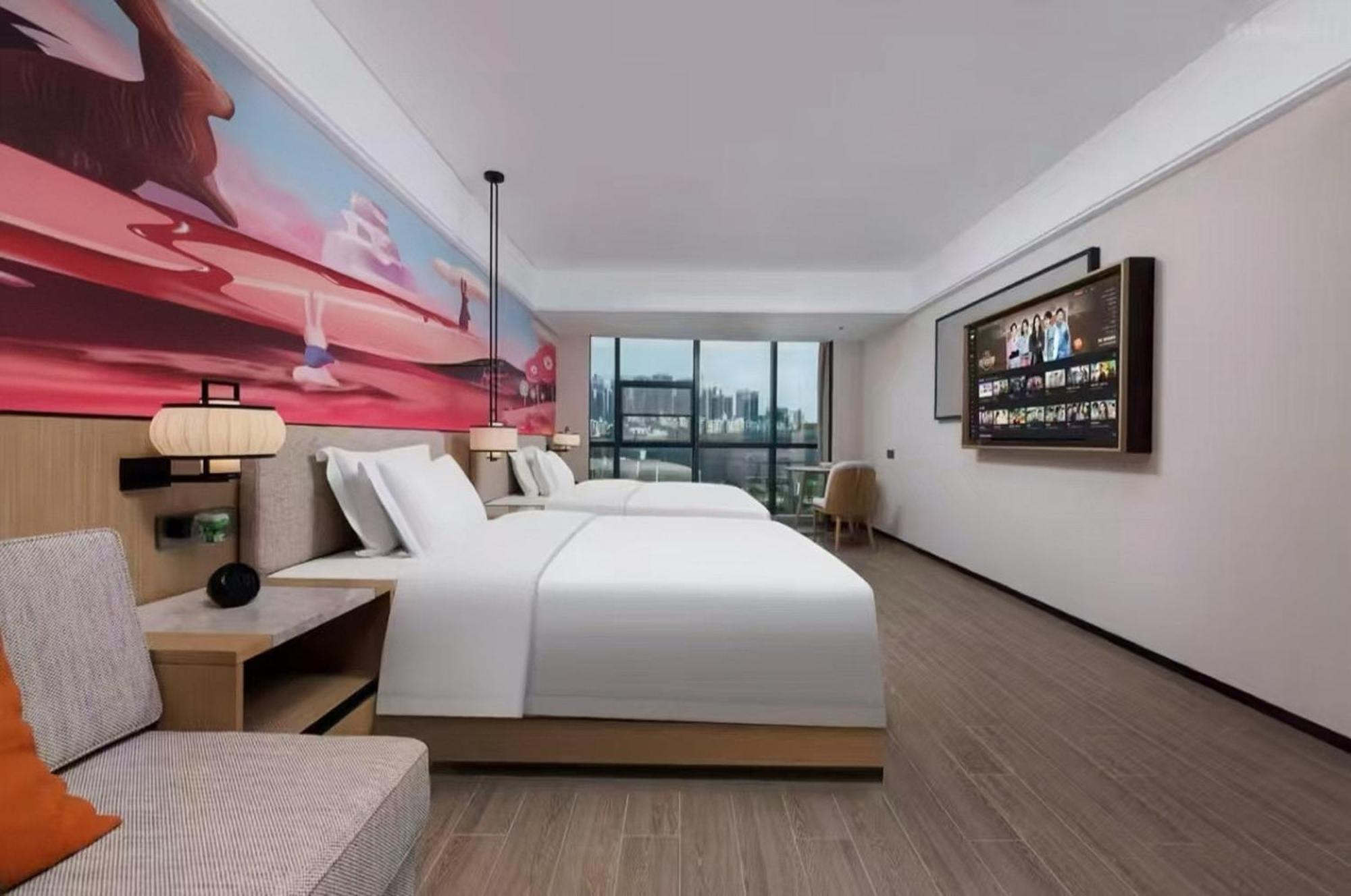 Mehood Lestie International Hotel Nancun Wanbo Metro Station Branch - Free Shuttle Bus To Canton Fair Complex During Canton Fair Period & Free Breakfast & Free Afternoon Tea & Free Midnight Snack & Free Vpn Internet Access Esterno foto