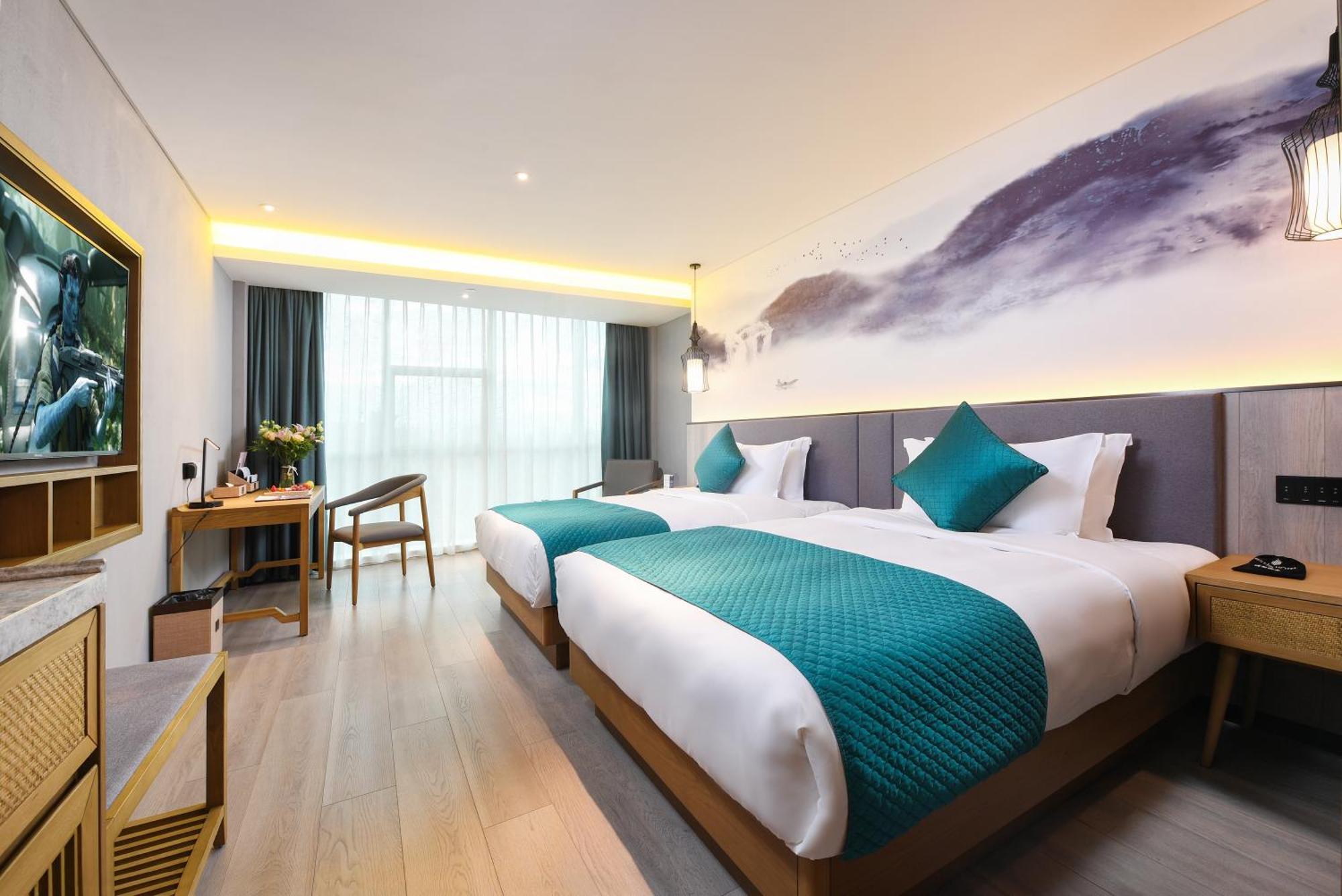 Mehood Lestie International Hotel Nancun Wanbo Metro Station Branch - Free Shuttle Bus To Canton Fair Complex During Canton Fair Period & Free Breakfast & Free Afternoon Tea & Free Midnight Snack & Free Vpn Internet Access Esterno foto