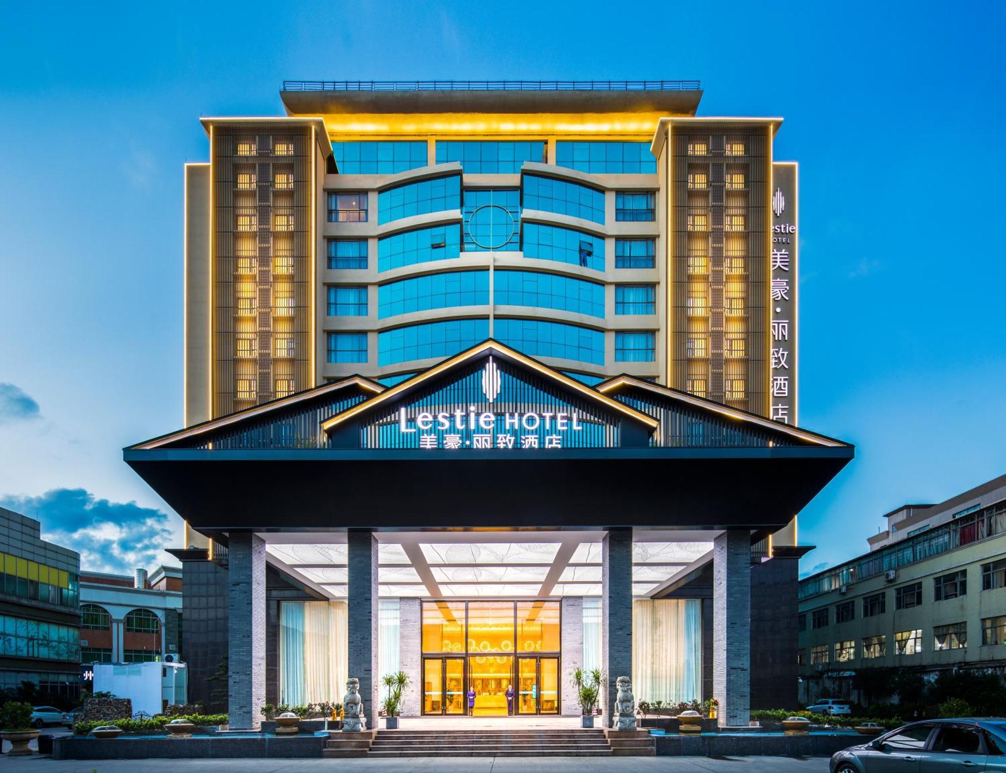 Mehood Lestie International Hotel Nancun Wanbo Metro Station Branch - Free Shuttle Bus To Canton Fair Complex During Canton Fair Period & Free Breakfast & Free Afternoon Tea & Free Midnight Snack & Free Vpn Internet Access Esterno foto